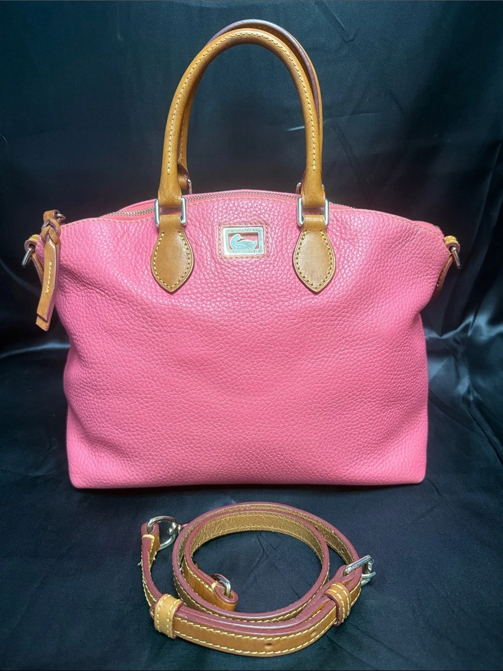 GORGEOUS DOONEY & BOURKE PINK PEBBLED GRAIN LEATHER DOMED SATCHEL / SHOULDER BAG